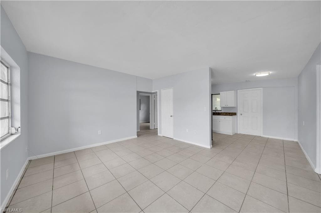 1527 Gardenia AVE-7