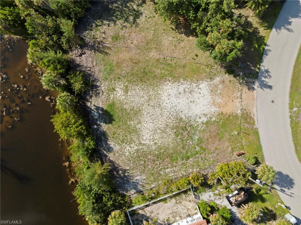 572 Chert CT-11