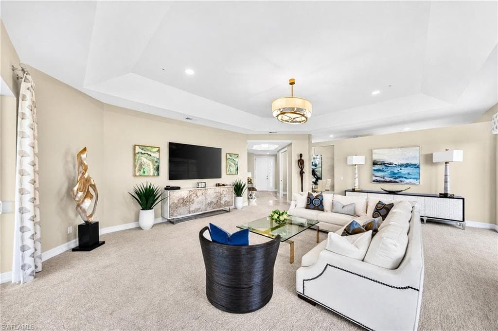 1855 Les Chateaux BLVD 5-201-2