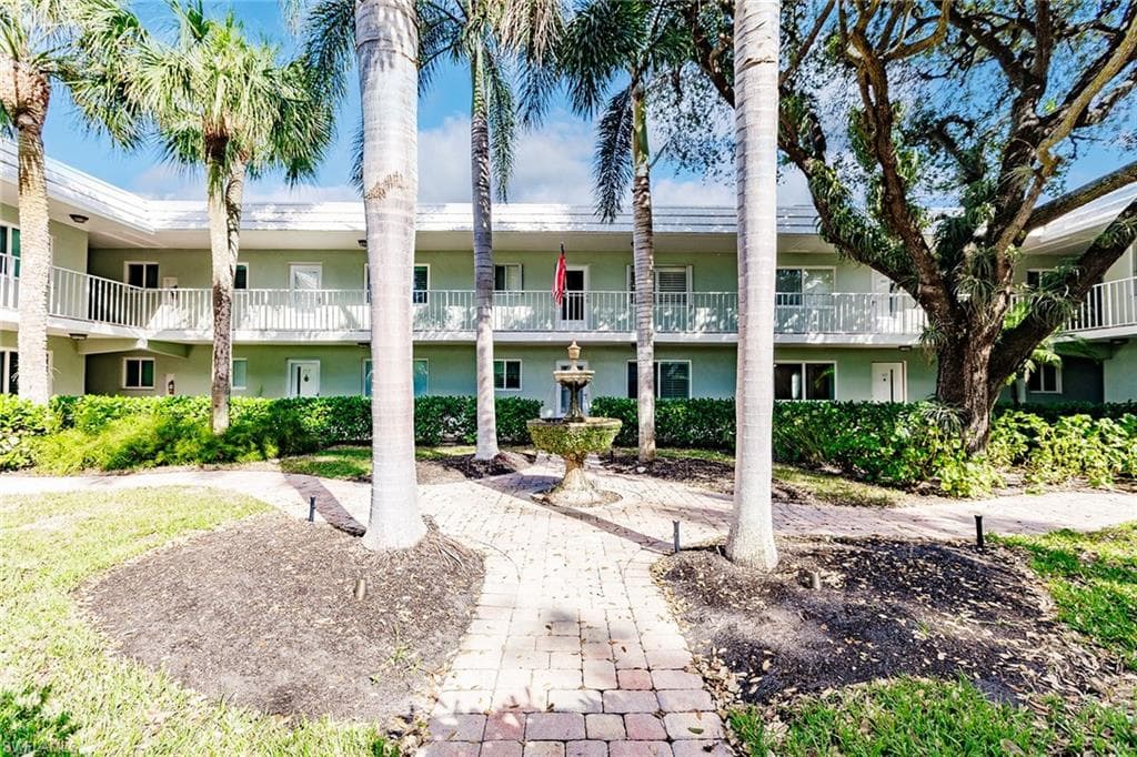 527 Broad AVE S 527-1