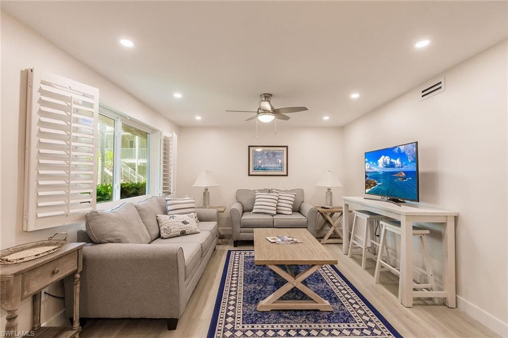 527 Broad AVE S 527-6