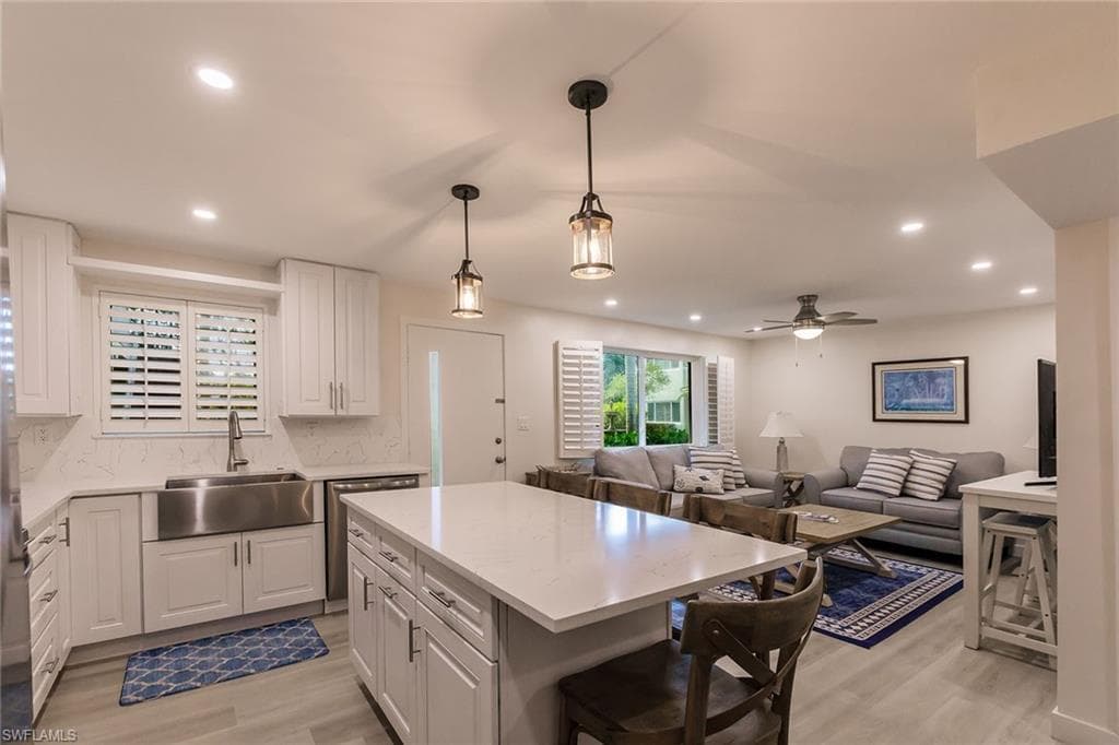 527 Broad AVE S 527-10