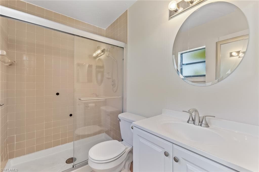 9305 Lake Park DR 204-8