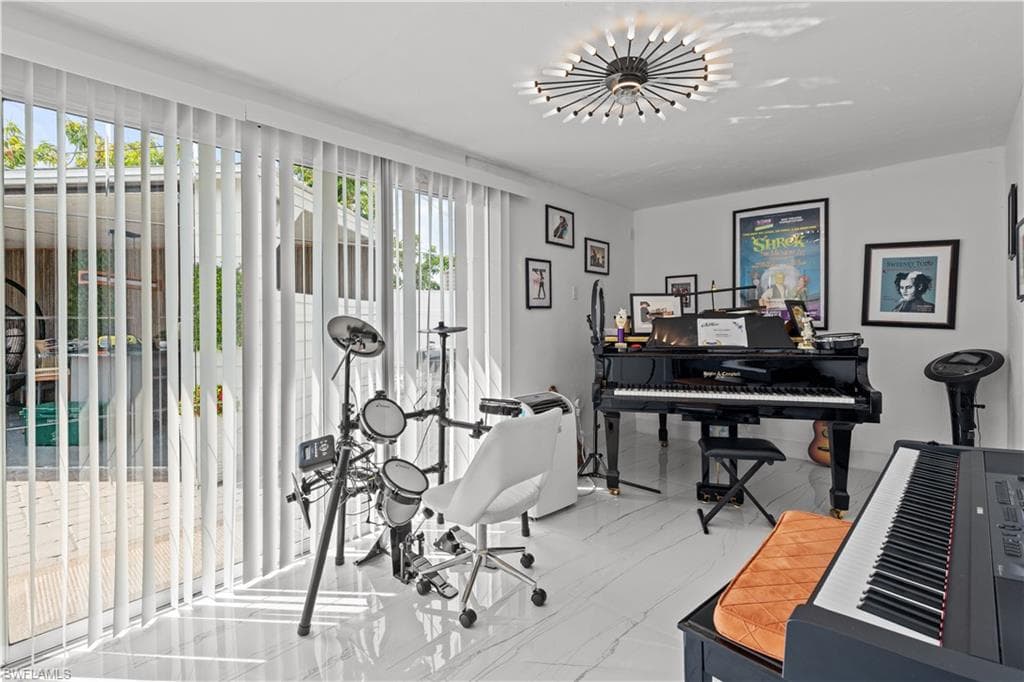 4350 Orangewood AVE-24