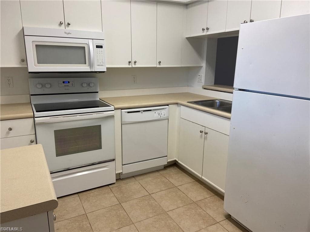 8326 Bernwood Cove LOOP 910-9