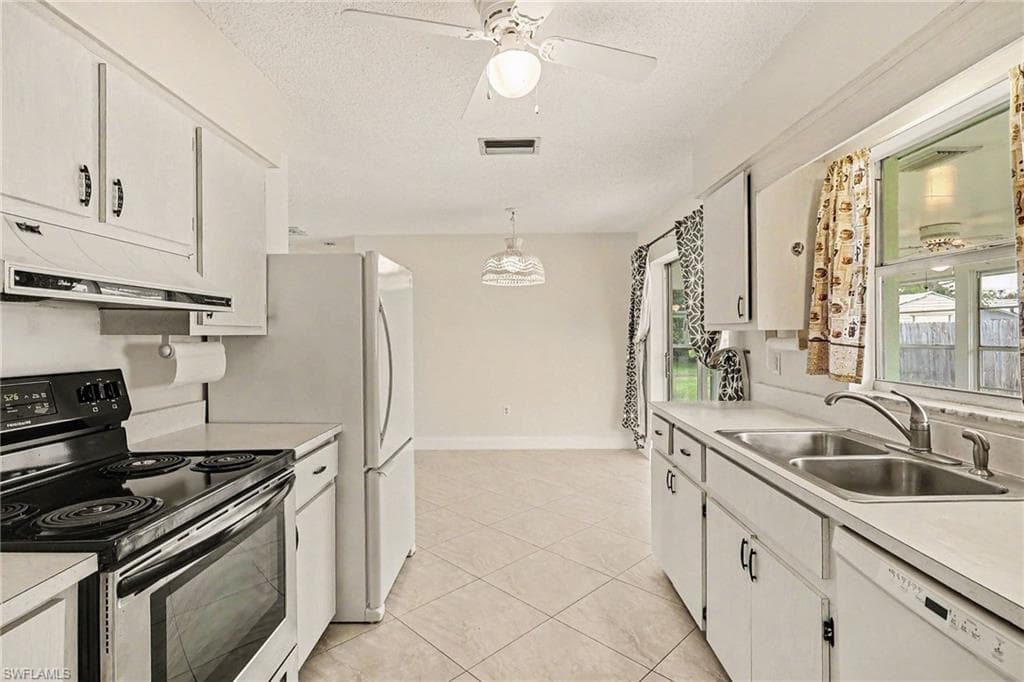 5403 Baylor LN-6