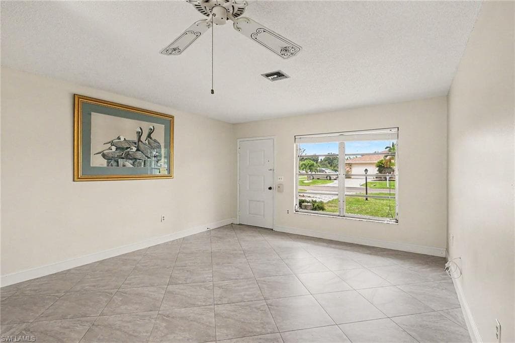 5403 Baylor LN-2