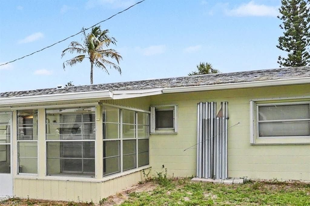 5403 Baylor LN-14