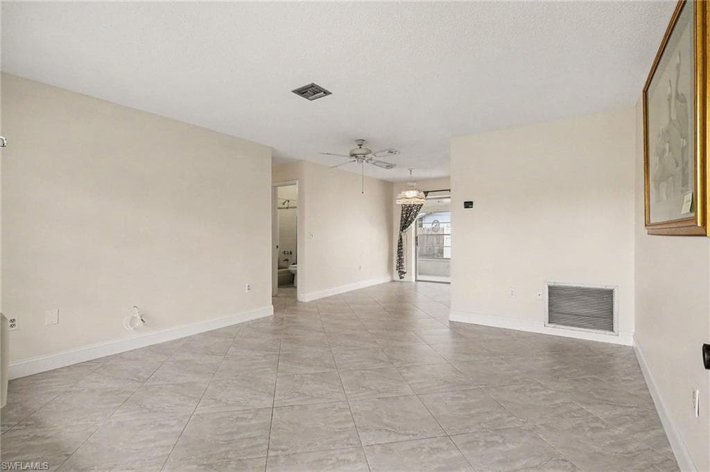 5403 Baylor LN-3