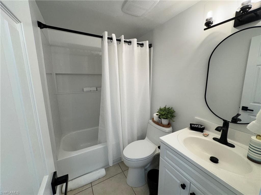 801 River Point DR 206A-17