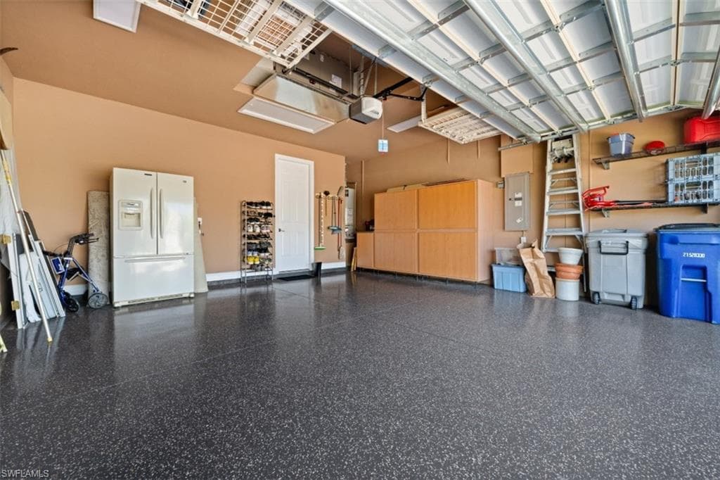 19603 Maddelena CIR-26