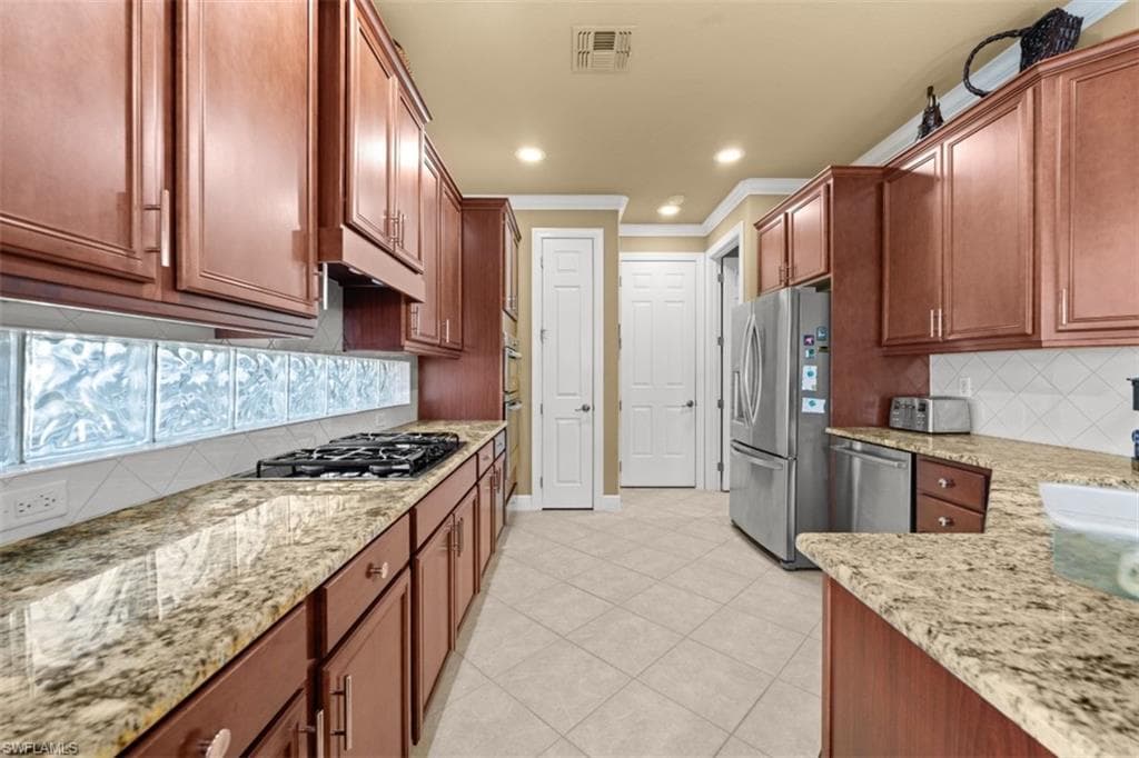 19603 Maddelena CIR-15