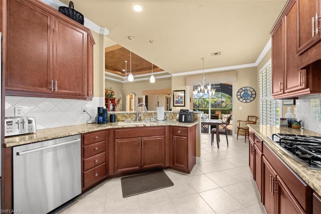19603 Maddelena CIR-14