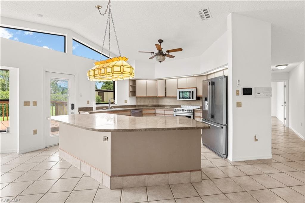 27255 HICKORY HILL RD-22