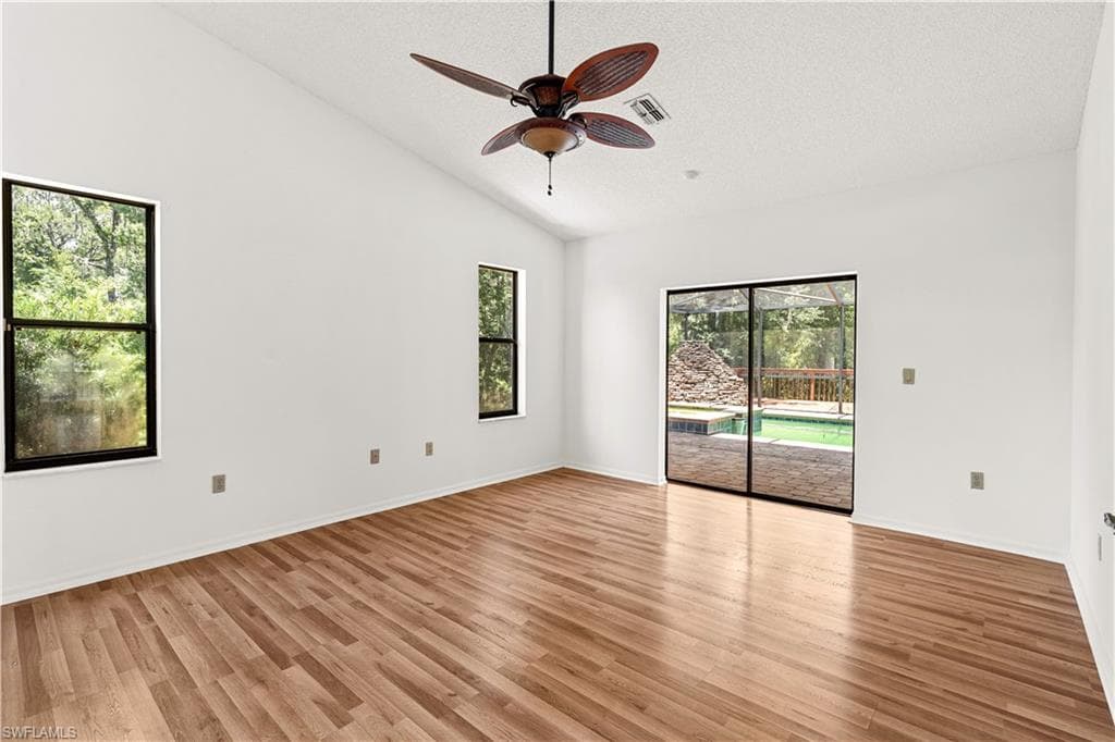 27255 HICKORY HILL RD-33