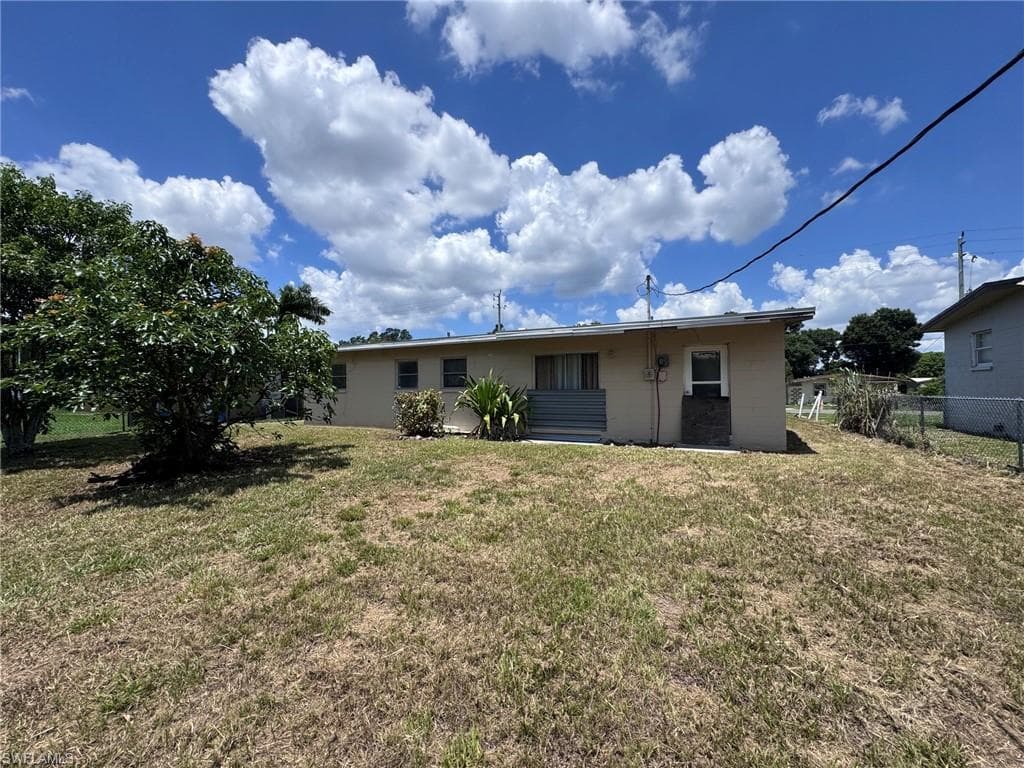 1125 Marsh AVE-4