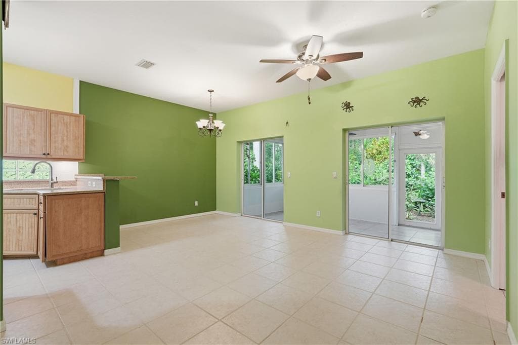 10727 Maui CIR-19