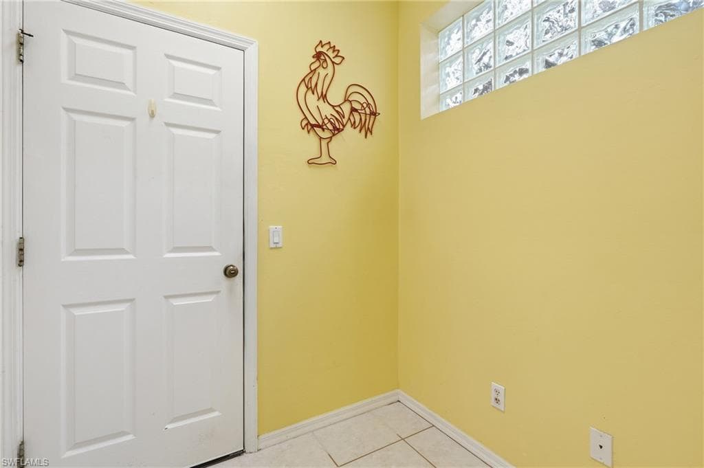 10727 Maui CIR-32