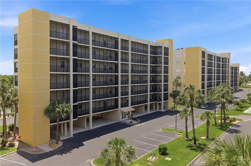4421 Bay Beach LN 623-21