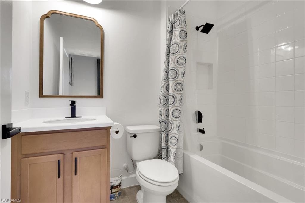 19657 Estero Pointe LN-11