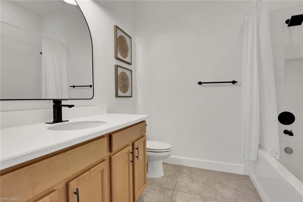 19657 Estero Pointe LN-7