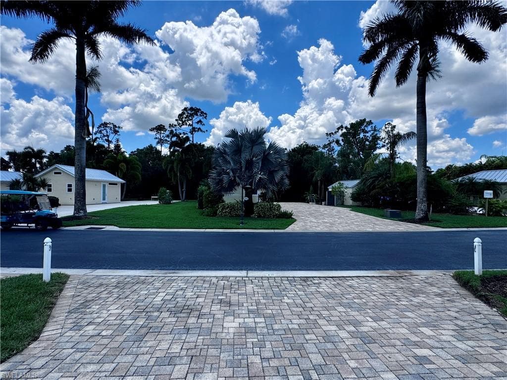Lot 113 3009 Cupola LN N-33