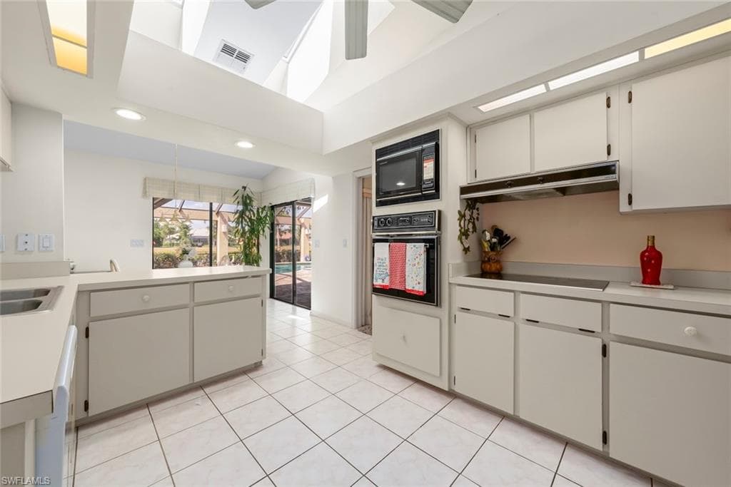15649 Carberry CT-16