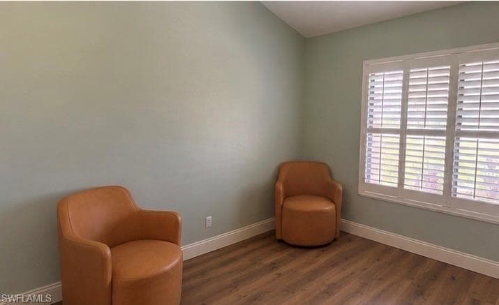 6560 Kestrel CIR-16