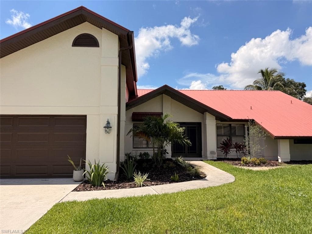 6560 Kestrel CIR-4