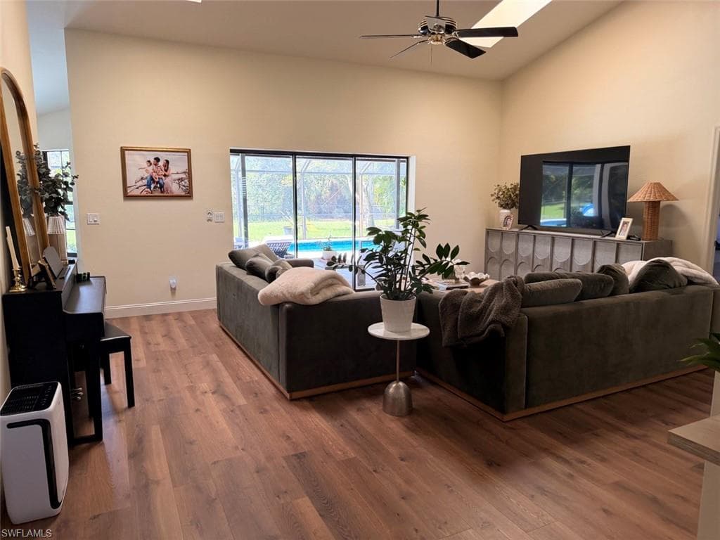 6560 Kestrel CIR-19
