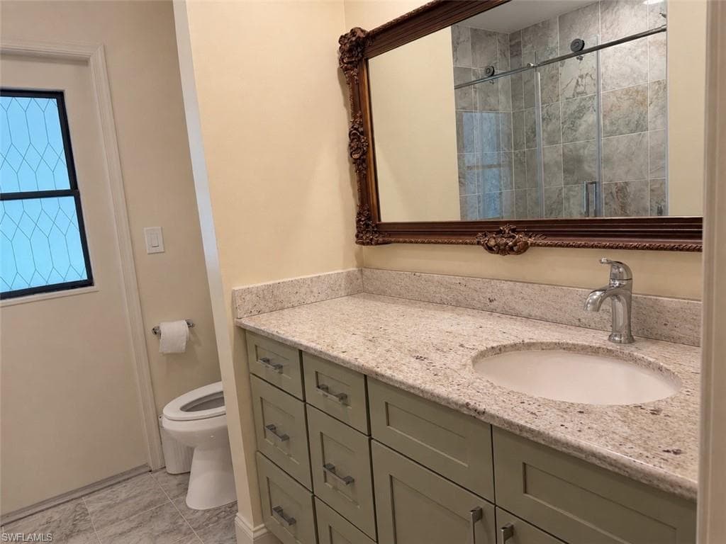 6560 Kestrel CIR-18