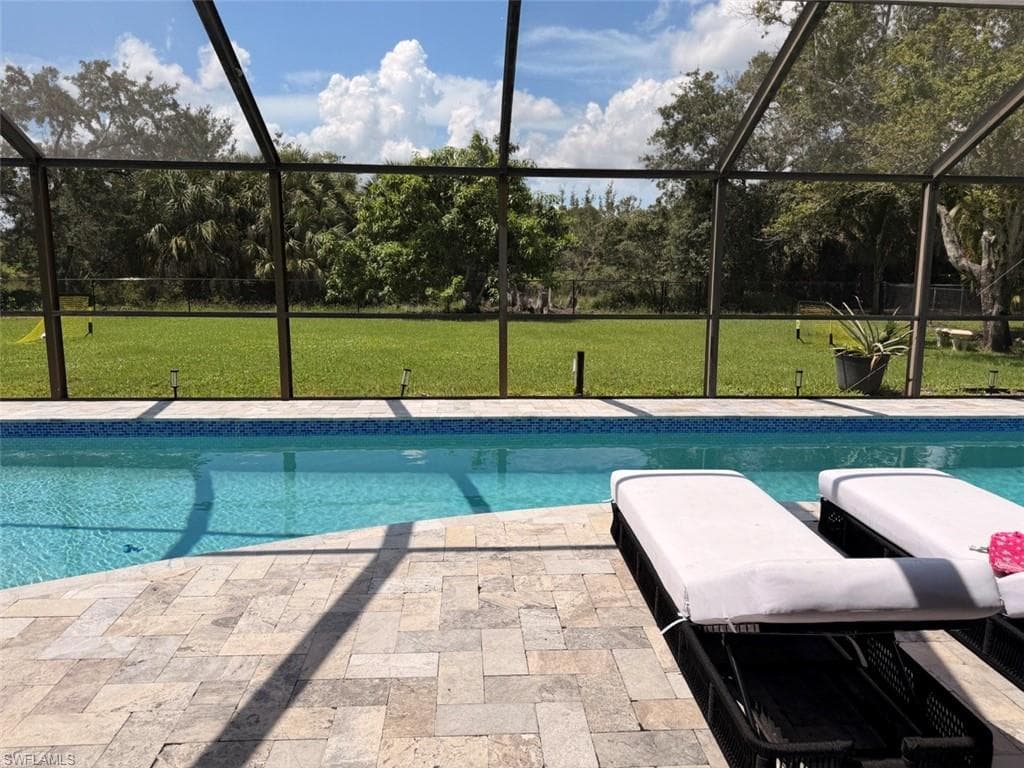 6560 Kestrel CIR-7