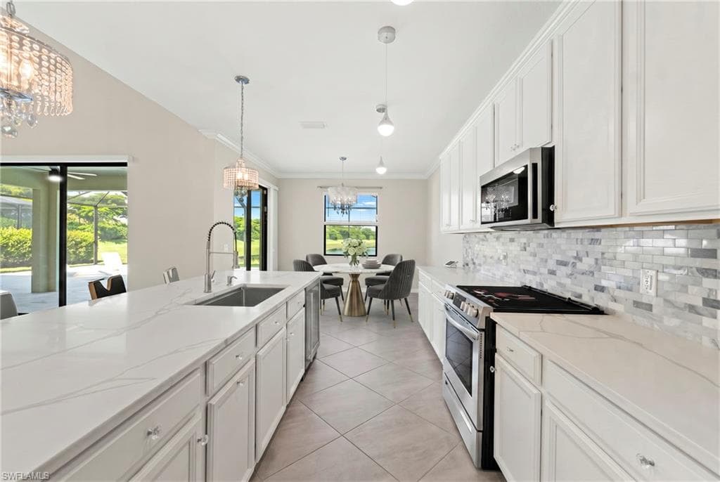 11905 Hickory Estate CIR-11
