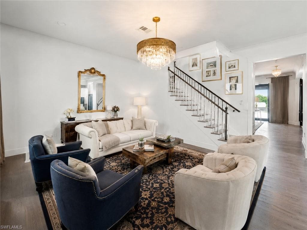 11905 Hickory Estate CIR-4