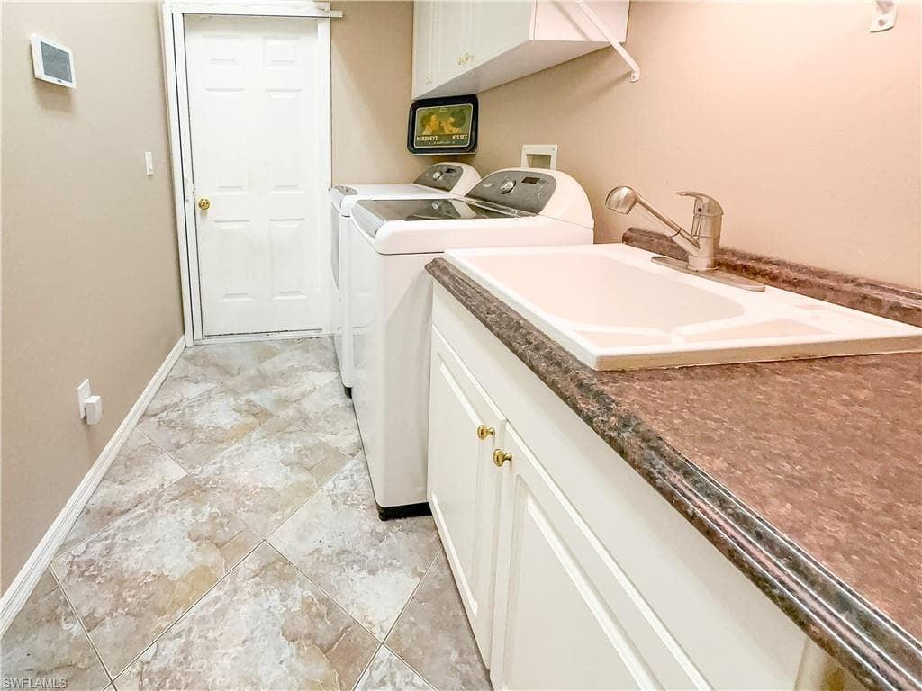605 Grand Rapids BLVD-15