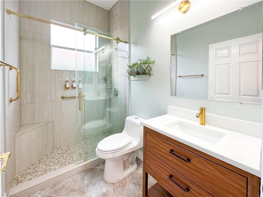 605 Grand Rapids BLVD-14