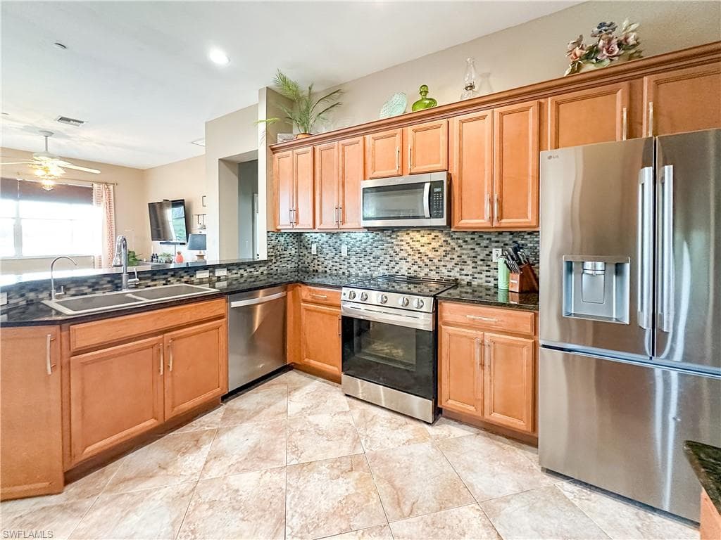605 Grand Rapids BLVD-7