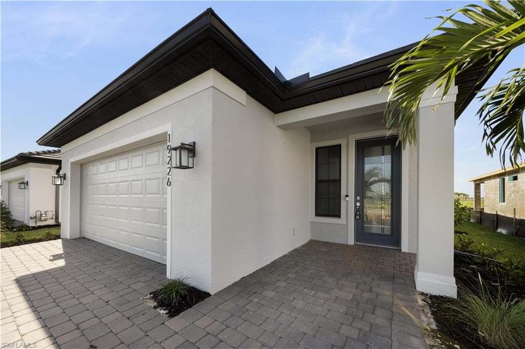 19226 Hinkley DR-5
