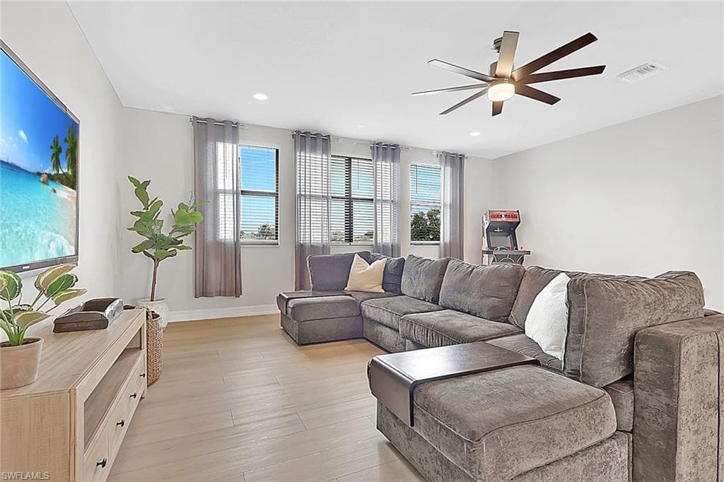 4541 Azalea DR-12