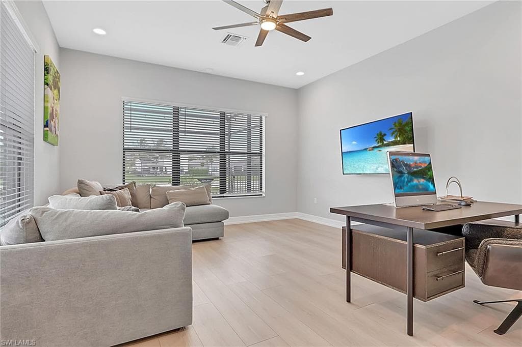 4541 Azalea DR-18