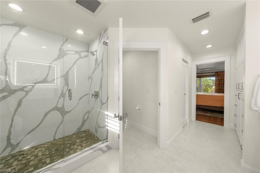 11940 Oakland DR-21