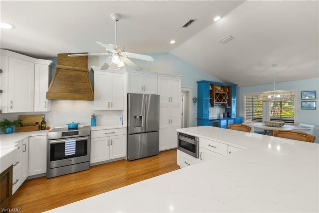 11940 Oakland DR-8