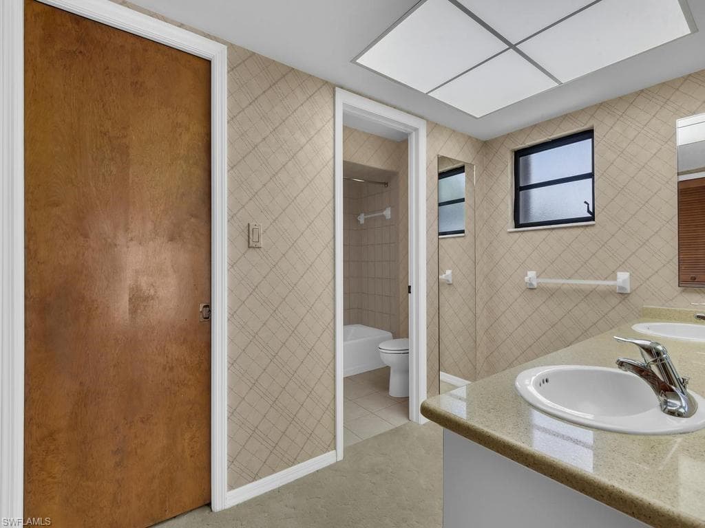 700 Astarias CIR-22