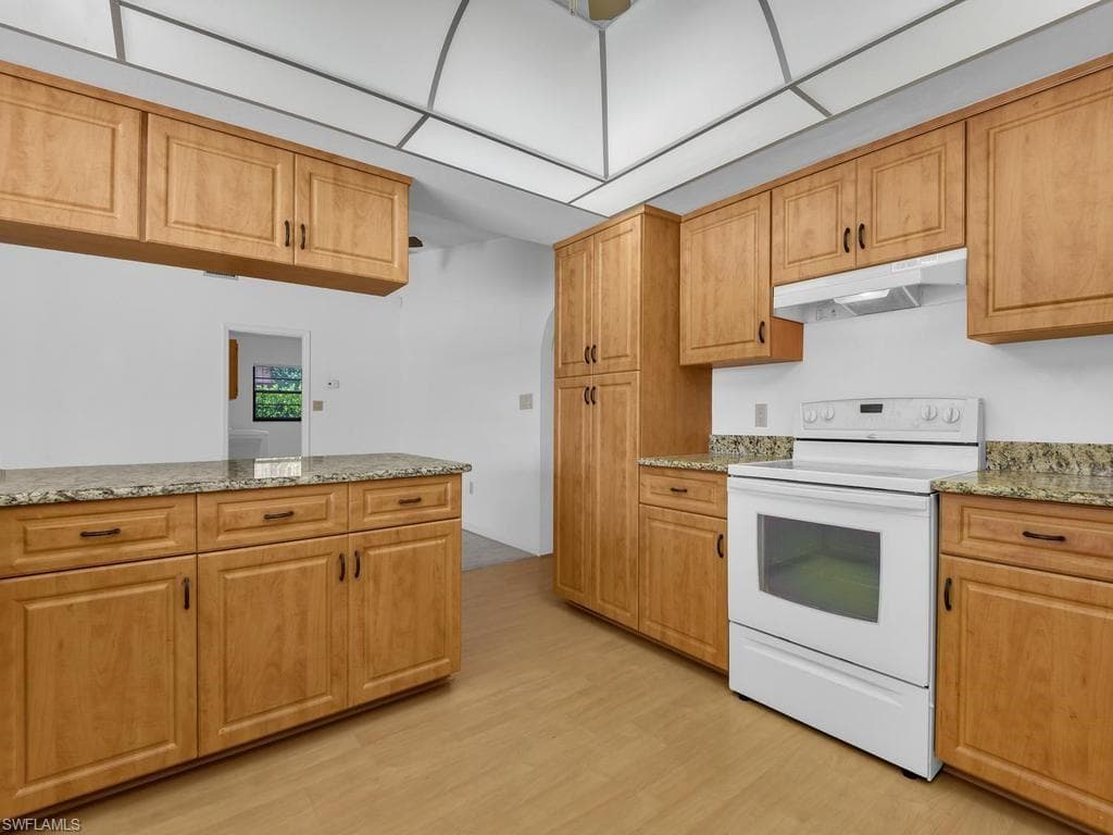 700 Astarias CIR-12