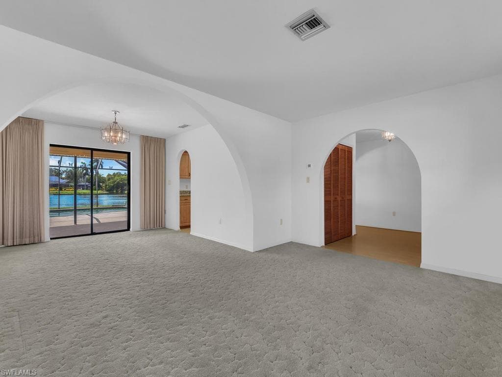 700 Astarias CIR-8