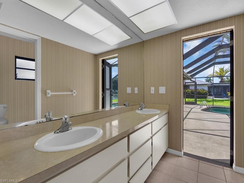700 Astarias CIR-33
