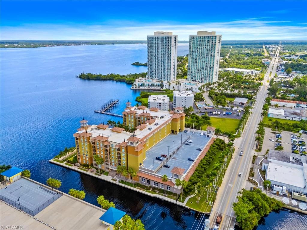2825 Palm Beach BLVD 203-27