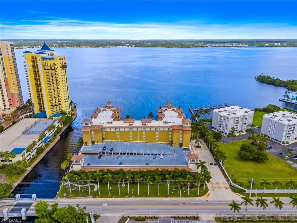 2825 Palm Beach BLVD 203-28