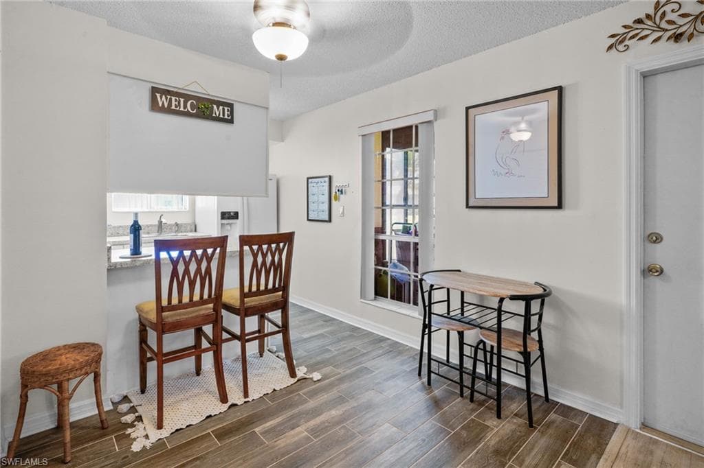 5848 Queen Elizabeth WAY 1-11