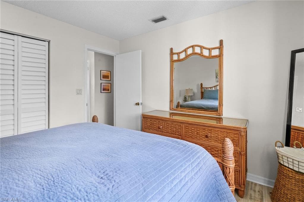5848 Queen Elizabeth WAY 1-23